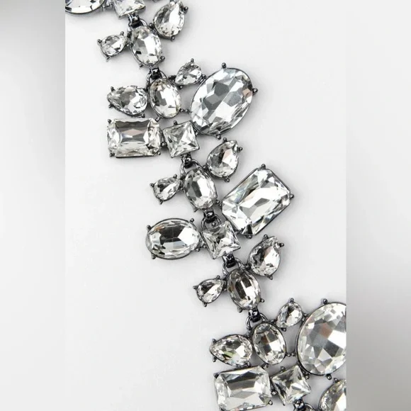 Zara Crystal Necklace - Picture 5 of 9